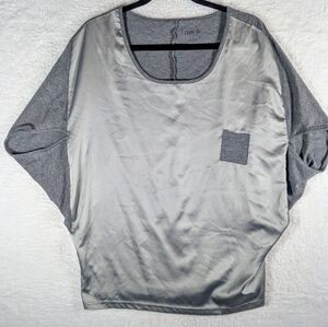 193-Twik‎ Silver and Gray Short Sleeve Top